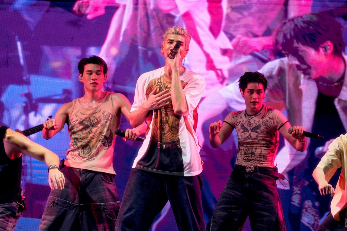 เอส เอฟ ร่วมกับ เมญ่าเชียงใหม่ และ สิงห์ ขนทัพศิลปินสาดความมันส์! แลนด์มาร์คสงกรานต์ใจกลางเชียงใหม่