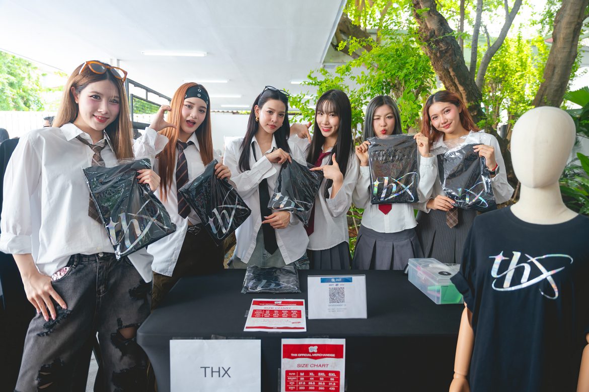 THX ระเบิดเวที T-Day Music Playground! โชว์สะกดสายตา – THANKIE แห่ซัพพอร์ตเสื้อยืดแน่นบูธ