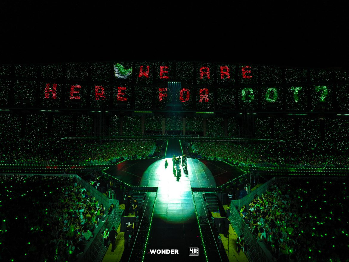 ประมวลภาพคอนเสิร์ตครั้งประวัติศาสตร์  2025 GOT7 CONCERT  in BANGKOK  จัดโดย โฟร์ วัน วัน เอ็นเตอร์เทนเม้นท์  สามารถดูภาพเพิ่มเติมแบบจัดเต็มได้ที่ออฟฟิเชียลโซเชียลมีเดียของผู้จัดงาน @411ent ทุกแพลตฟอร์ม