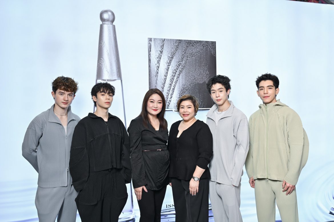 ISSEY MIYAKE จัดอีเวนต์เปิดตัวน้ำหอมคอลเลคชั่นใหม่ Les Eaux d’Issey สัมผัสน้ำหอมแนวกลิ่น Aquatic ที่ถ่ายทอดความบริสุทธิ์ของน้ำและความลึกซึ้งของมหาสมุทรในรูปแบบมินิมอล