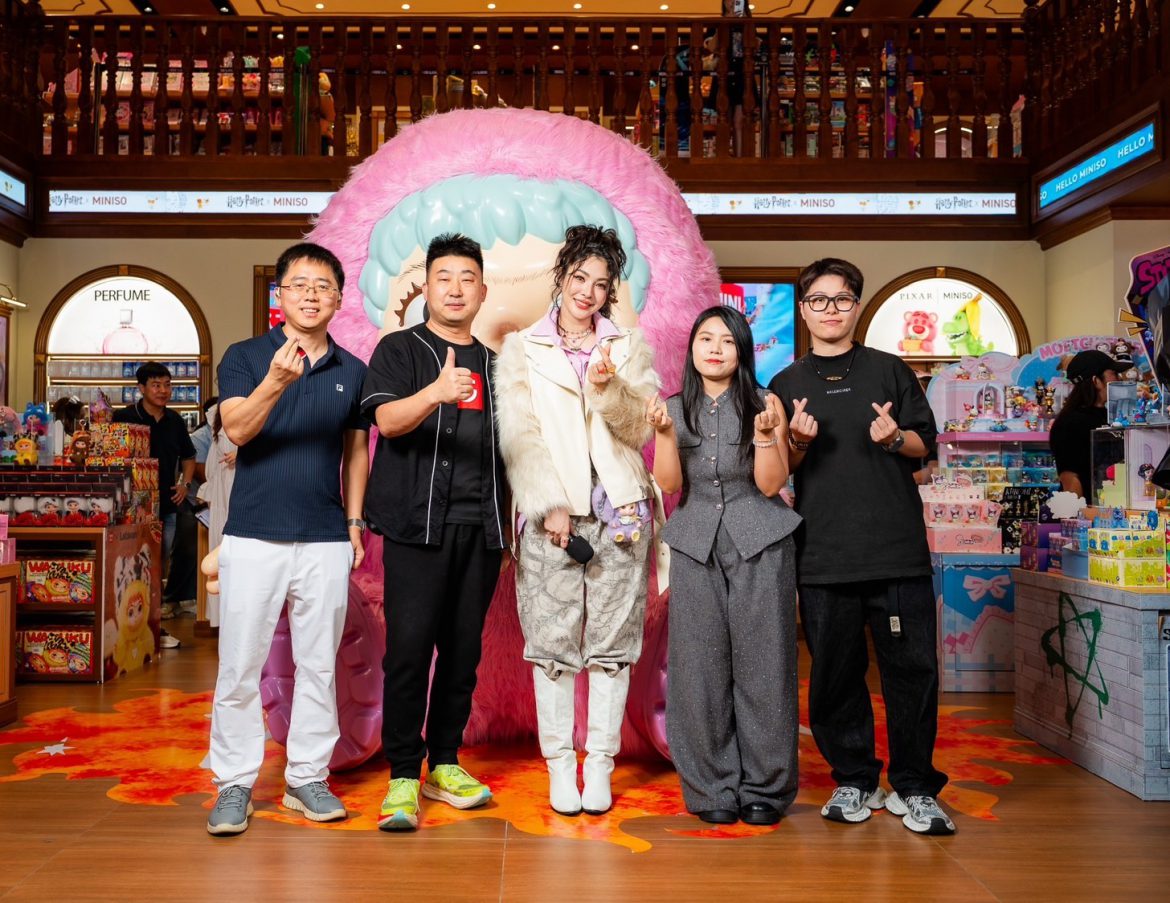 ครั้งแรกในไทย!!! MINISO จัดงานเปิดตัว Collection Sweet Bunny & Ton Ton Elephant ตามล่าหากล่องสุ่มสุดคิ้วท์ รุ่นคอลแลป “ฝ้าย พีรญา”