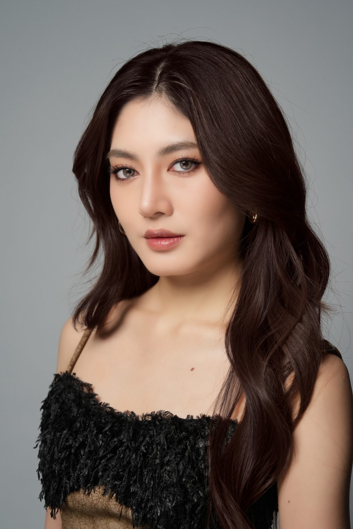 KAIIMOOK เปิดตัวกับ JEVEL MUSIC ถ่ายทอดอารมณ์ดราม่านางรำช้ำรักในเอ็มวี “แฟนห่าง ๆ” ประเดิมเพลงแรกร่วมงาน 4 เทพ T-POP ร้อยล้านวิว!