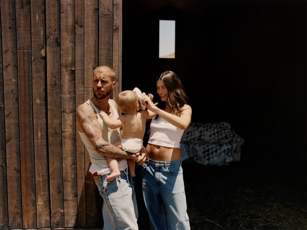 Justin Bieber เซอร์ไพรส์ต่อเนื่อง! ส่ง SWAG II อัลบั้มเต็มพร้อมเพลงใหม่อีก 23 เพลงซาวด์หวานอบอุ่นฟังง่าย สานต่อความสำเร็จในฐานะศิลปินอย่างงดงาม