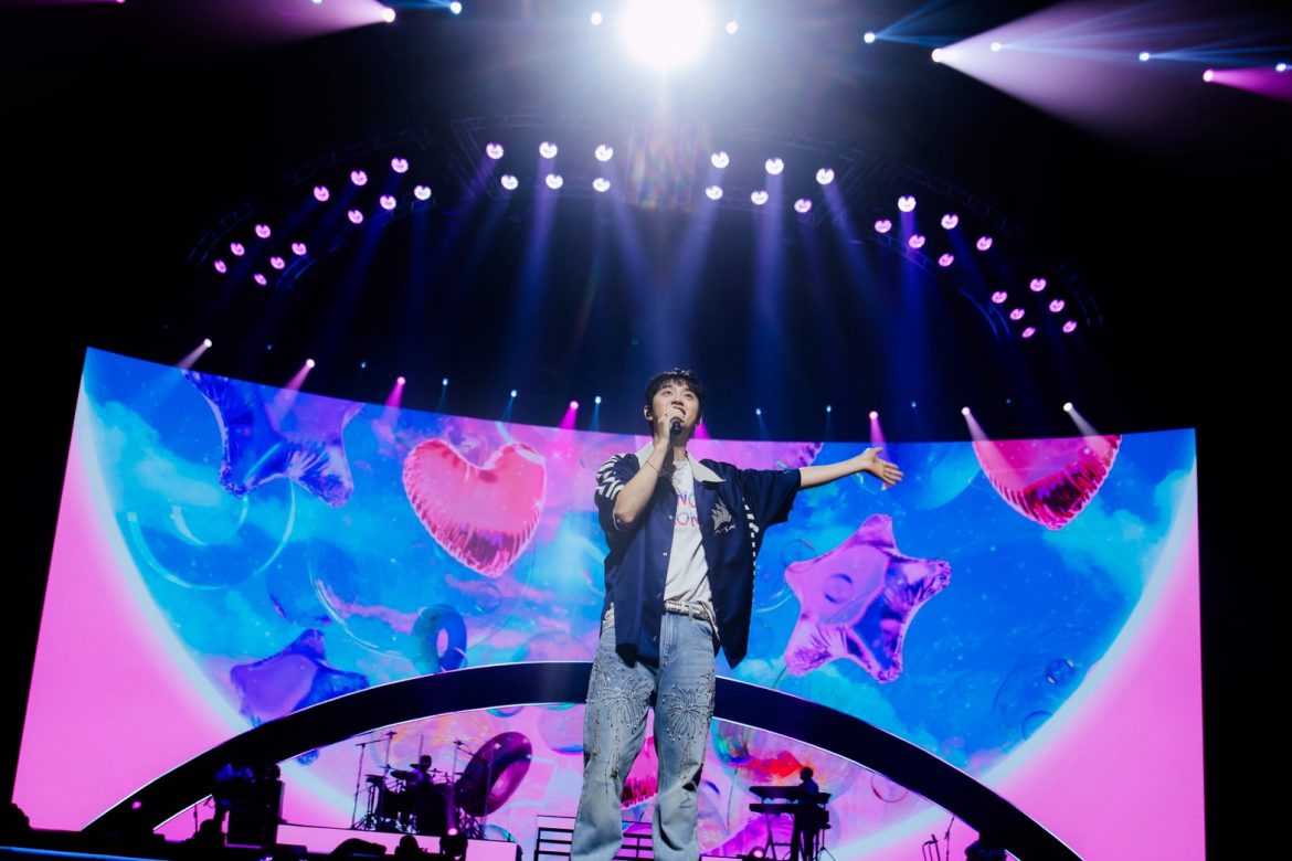 มวลความรัก ล้นอิมแพค!! “โด คยองซู” ระเบิดพลังเสียง โอบกอดทุกหัวใจ ในคอนเสิร์ต “2025 DOH KYUNG SOO ASIA CONCERT TOUR ”