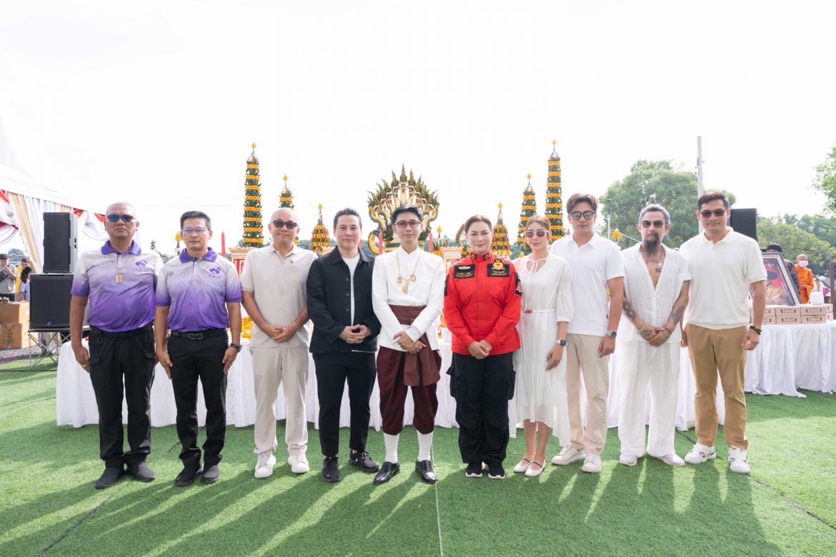 “ดร.บุ๋ม ปนัดดา-อ.นิติกฤตย์” ปลุกพลังหึกเหิม! นำทีมนักแสดง-คนดัง ทำบุญใหญ่ให้วีรชนไทยในพิธีกตัญญูแผ่นดิน ณ จุดประกาศอิสรภาพ สมเด็จพระเจ้าตากสินมหาราช