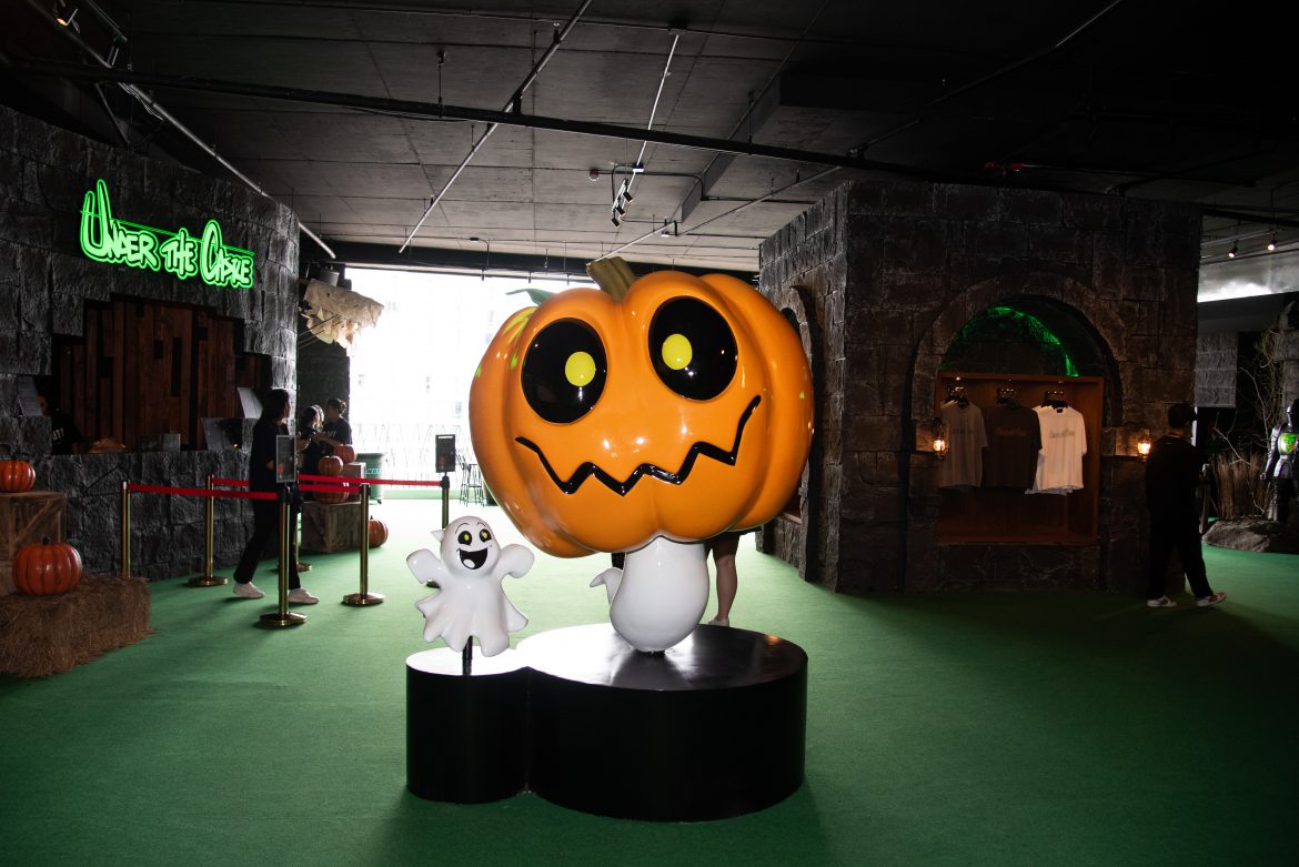 พรีวิว “Under The Castle” บ้านผีสิงแฟนตาซีเสมือนจริงครั้งแรกในไทย!! TEAM WANG design ชวนสัมผัสประสบการณ์เหนือจินตนาการ!! 7 ต.ค. – 2 พ.ย. นี้ ณ เอ็มสเฟียร์