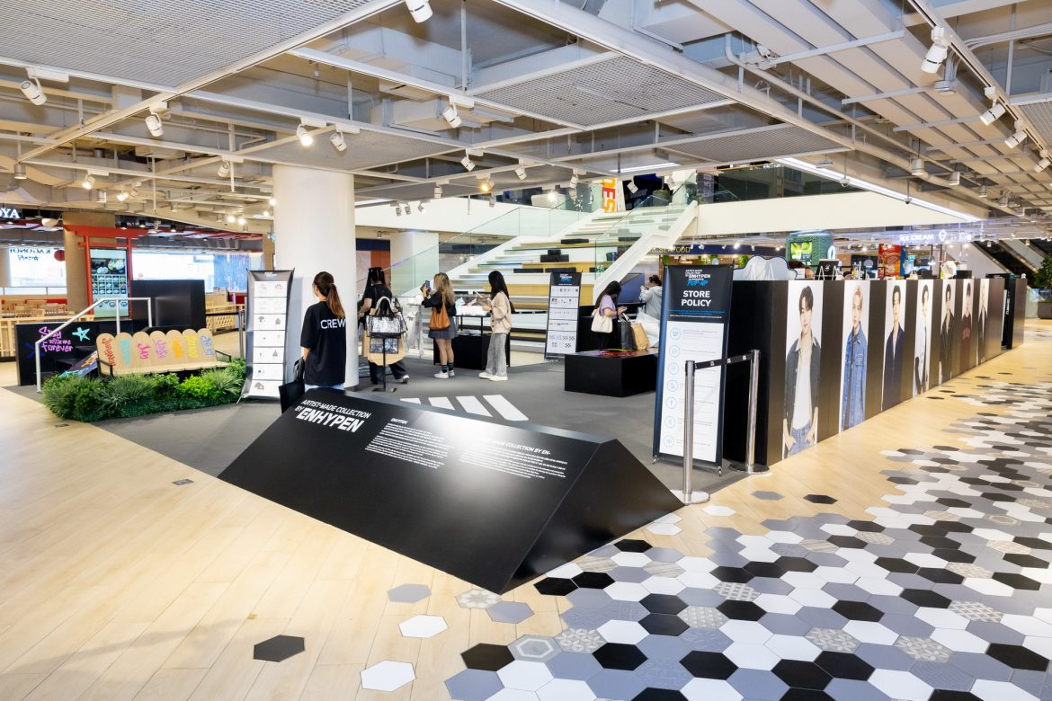 สยามดิสคัฟเวอรี่ ร่วมกับ KPOPMERCH จัดป๊อปอัพ “Artist-Made Collection by ENHYPEN POP-UP”  สุดฟินกับไอเท็มที่สมาชิก ENHYPEN ออกแบบ