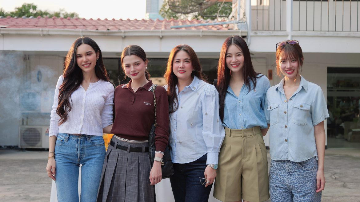 “เบ็คกี้-แอปเปิ้ล-มิ้ม” นักแสดง 4 Elements บ้านวาทินวณิช สวัสดีปีใหม่ “ติ๊ก กัญญารัตน์” ผู้จัดซีรีส์ค่าย North Star Entertainment แจกความสดใสรับปี 2569